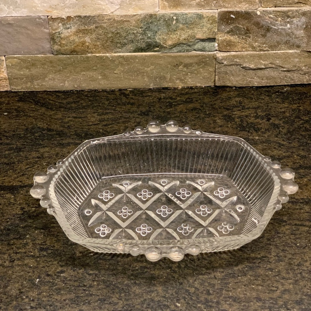 ANCHOR HOCKING | #125 Clear Glass Criss-Cross Bon Bon Dish
